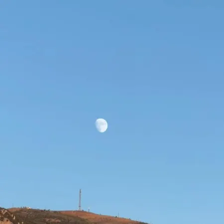 The White شقة بيرات